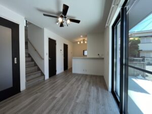 明石市の夫婦二人暮らしに最適な17坪のコンパクト住宅、リビング