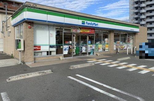 ファミリーマート 明石明姫幹線二見店<br />
(徒歩10分)